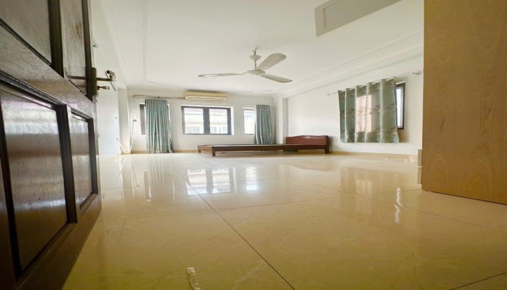 Cho thuê nhà nguyên căn ngõ Giáp Bát, Hoàng Mai 5 tầng, 40m2, 3 ngủ khép kín, 11 Triệu